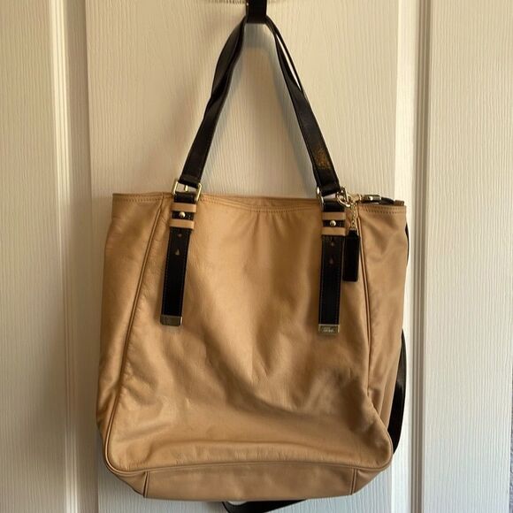 Cole Haan Large Leather Hand Bag with Shoulder Strap. Beige. - Picture 4 of 10